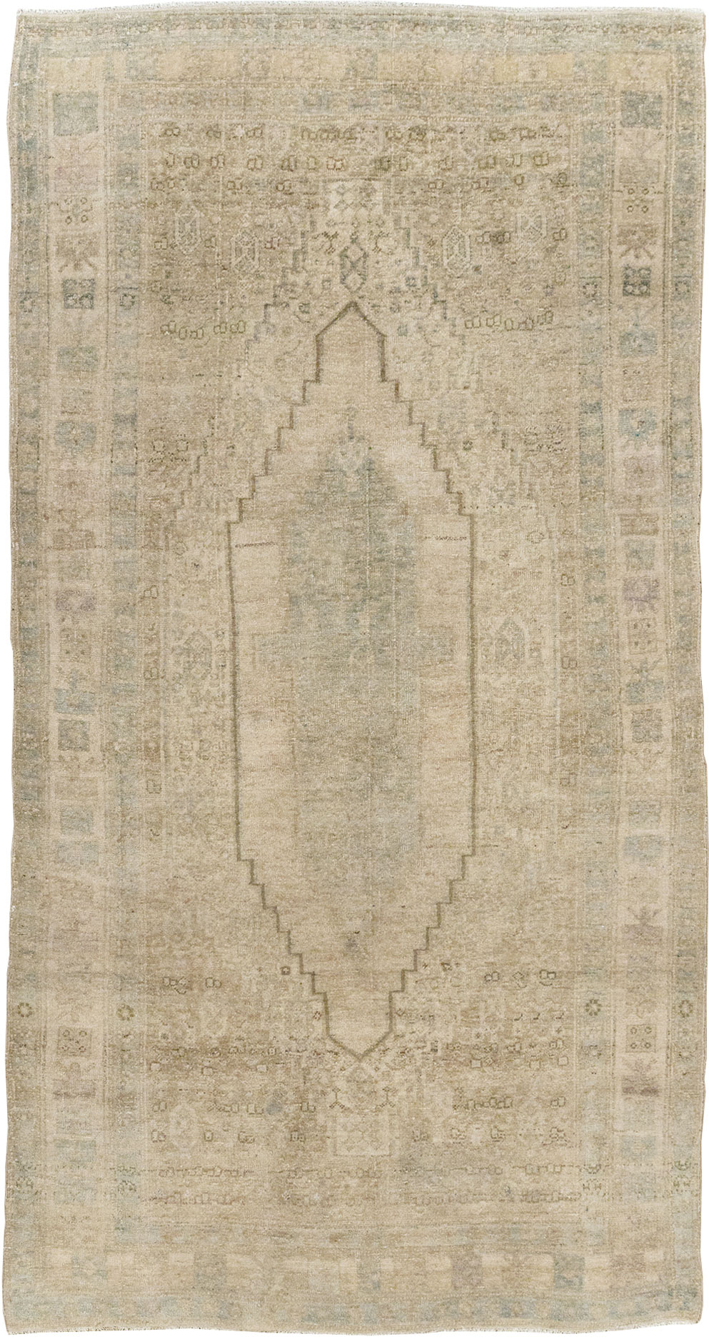Vintage Persian Bidjar Accent Rug, No.22726 - Staging