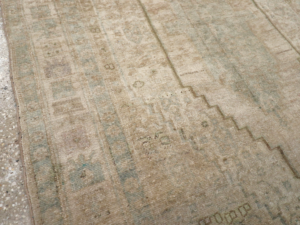 Vintage Persian Bidjar Accent Rug, No.22726 - Staging