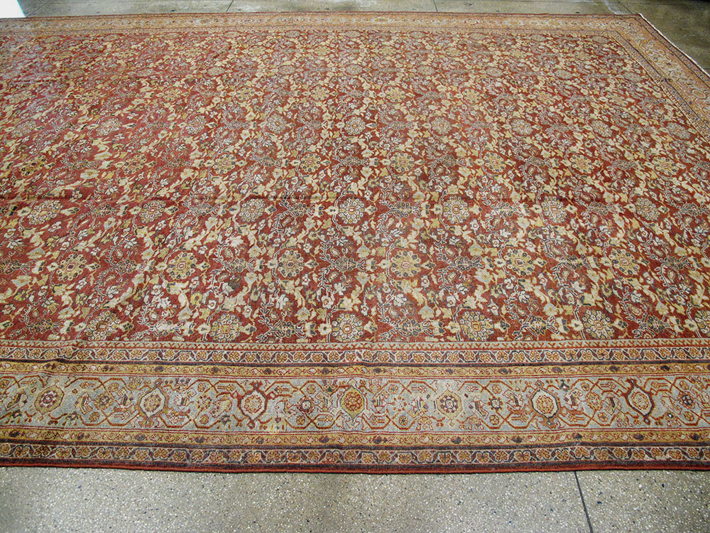 Antiuqe Persian Mahal Carpet, No.22794 - Staging
