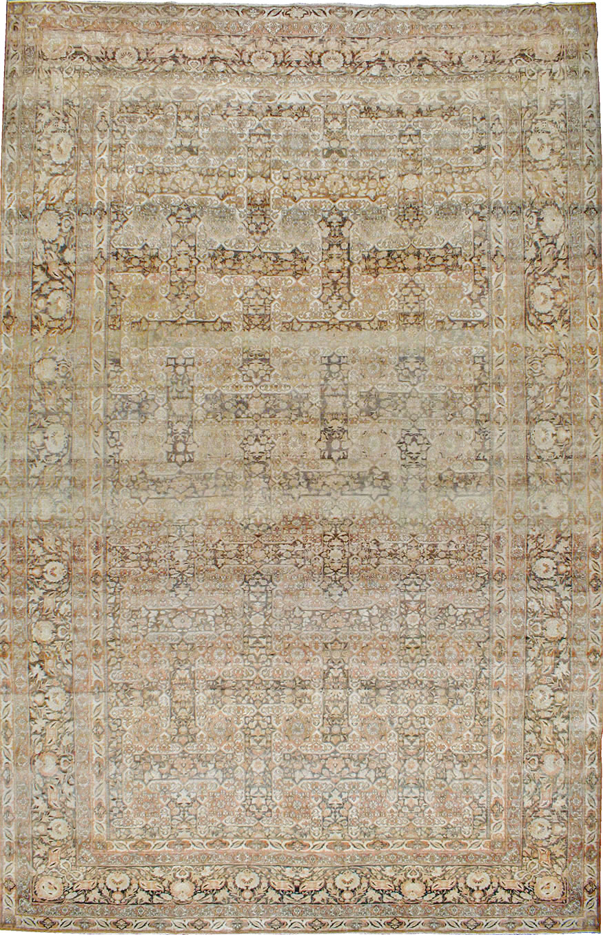 Antique Persian Isfahan Carpet, No.22808 - Staging