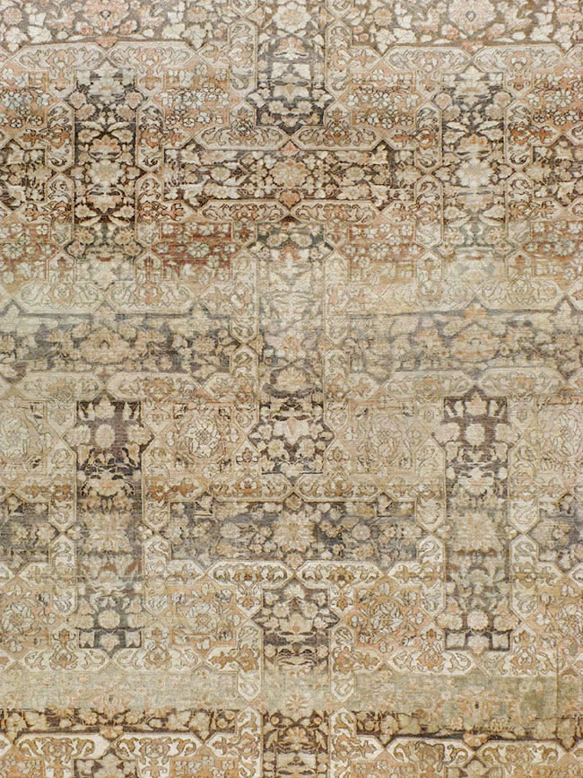 Antique Persian Isfahan Carpet, No.22808 - Staging
