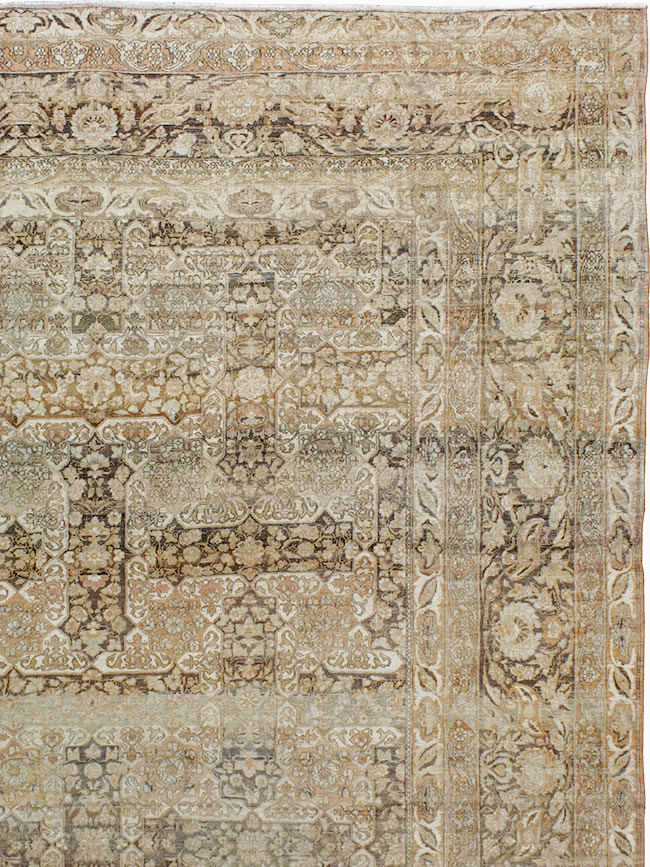 Antique Persian Isfahan Carpet, No.22808 - Staging