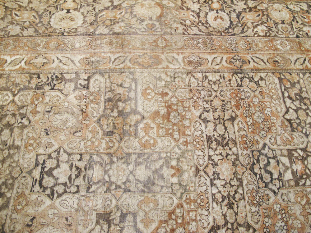 Antique Persian Isfahan Carpet, No.22808 - Staging