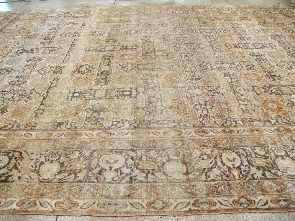 Antique Persian Isfahan Carpet, No.22808 - Staging