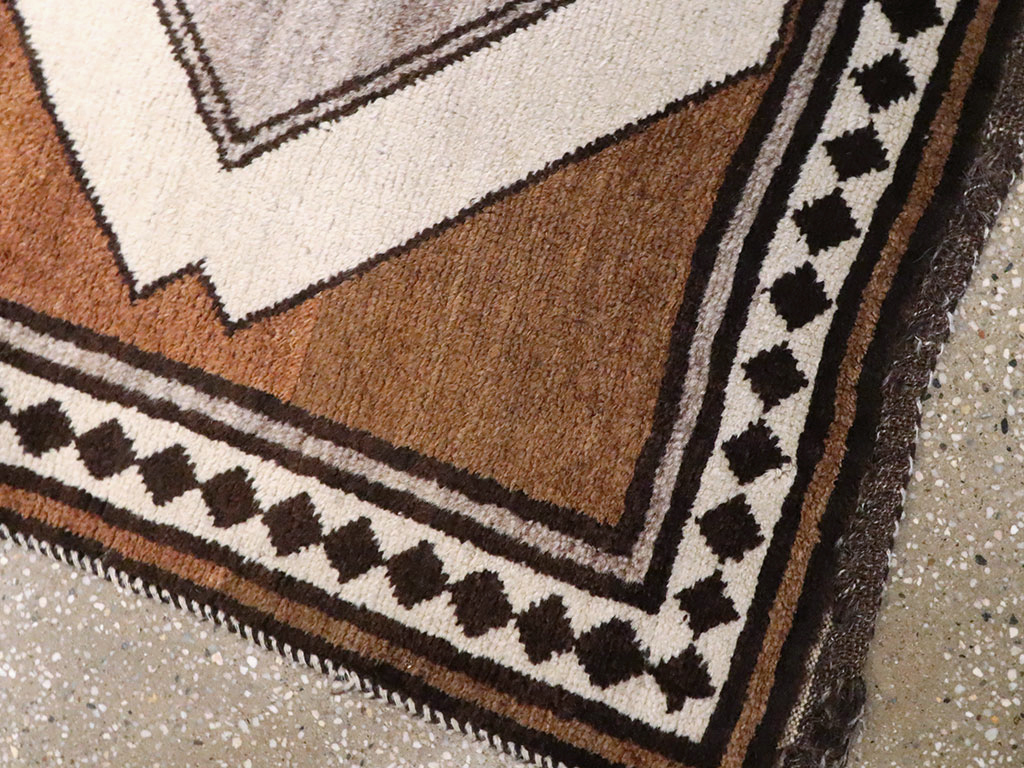 Vintage Persian Gabbeh Rug, No.22892 - Staging