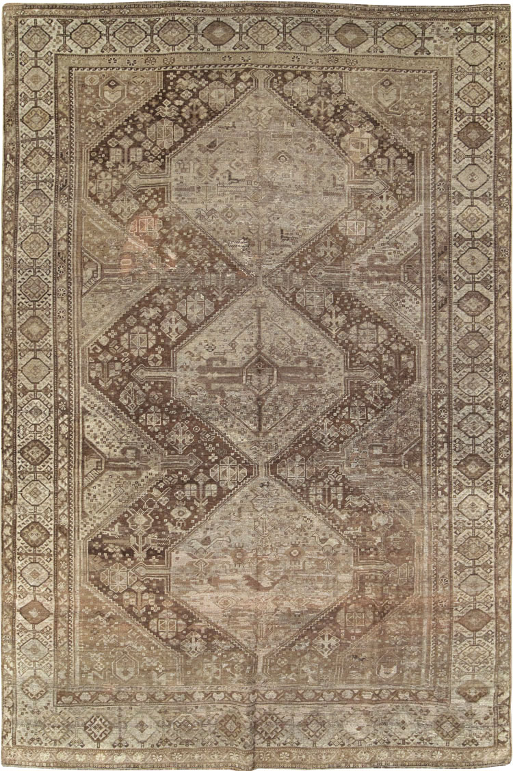 Vintage Persian Shiraz Carpet, No.22895 - Staging