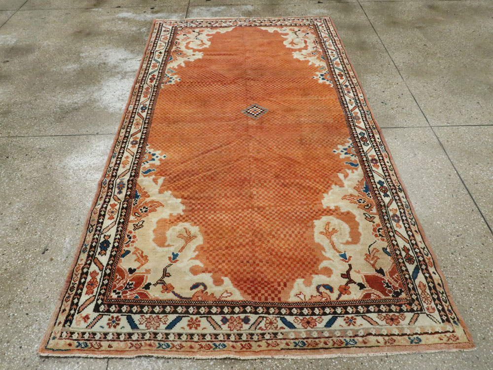 Vintage Persian Mahal Rug, No.22946 - Staging