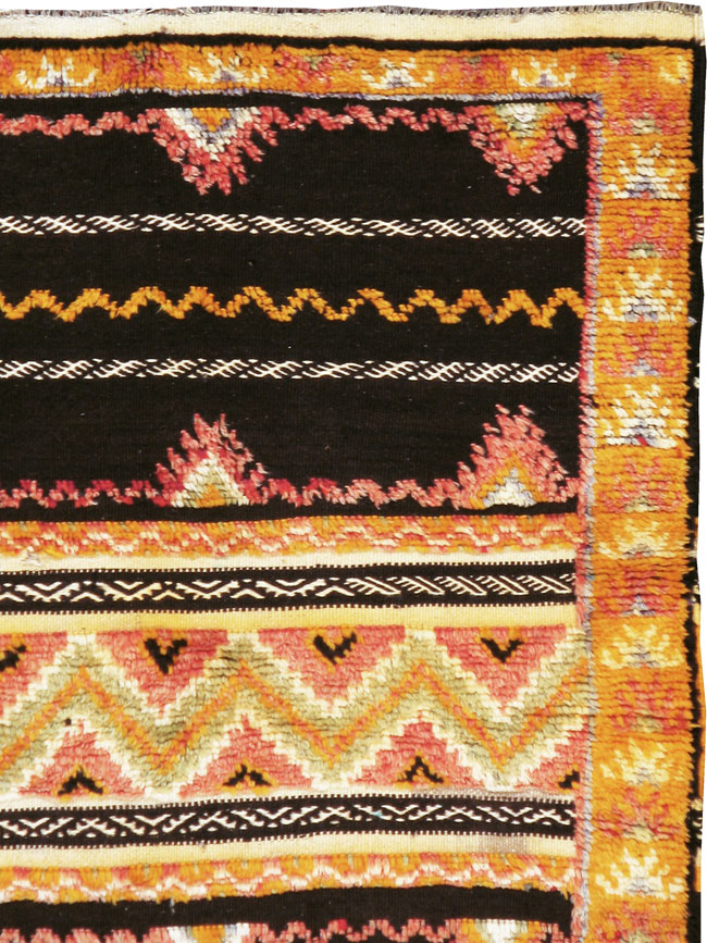 Vintage Moroccan Rug, No.22974 - Staging