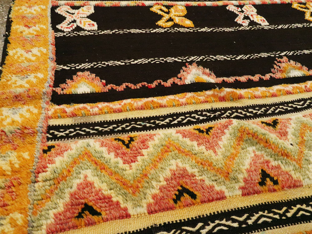 Vintage Moroccan Rug, No.22974 - Staging