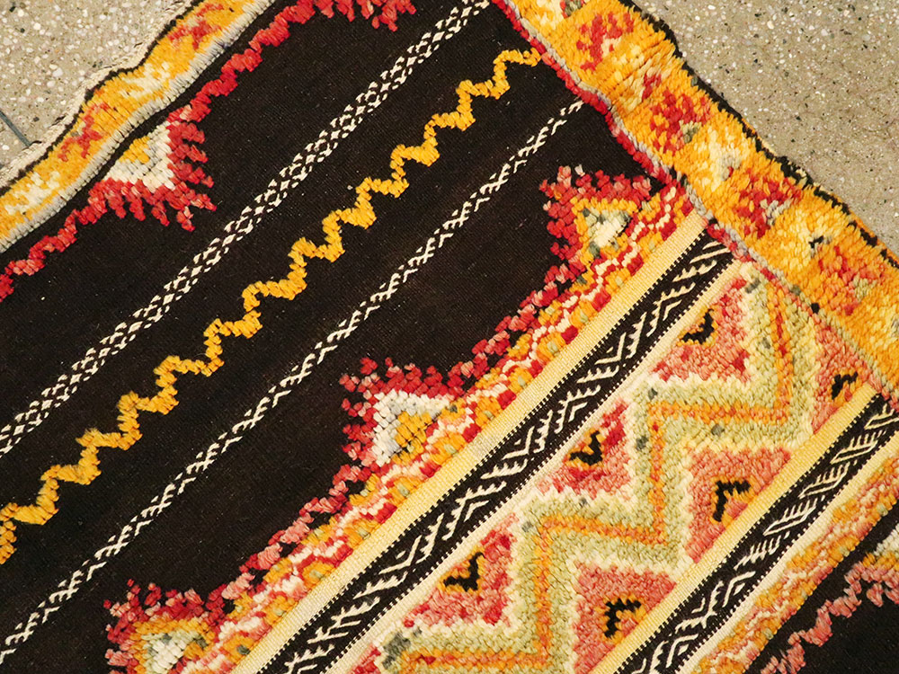 Vintage Moroccan Rug, No.22974 - Staging