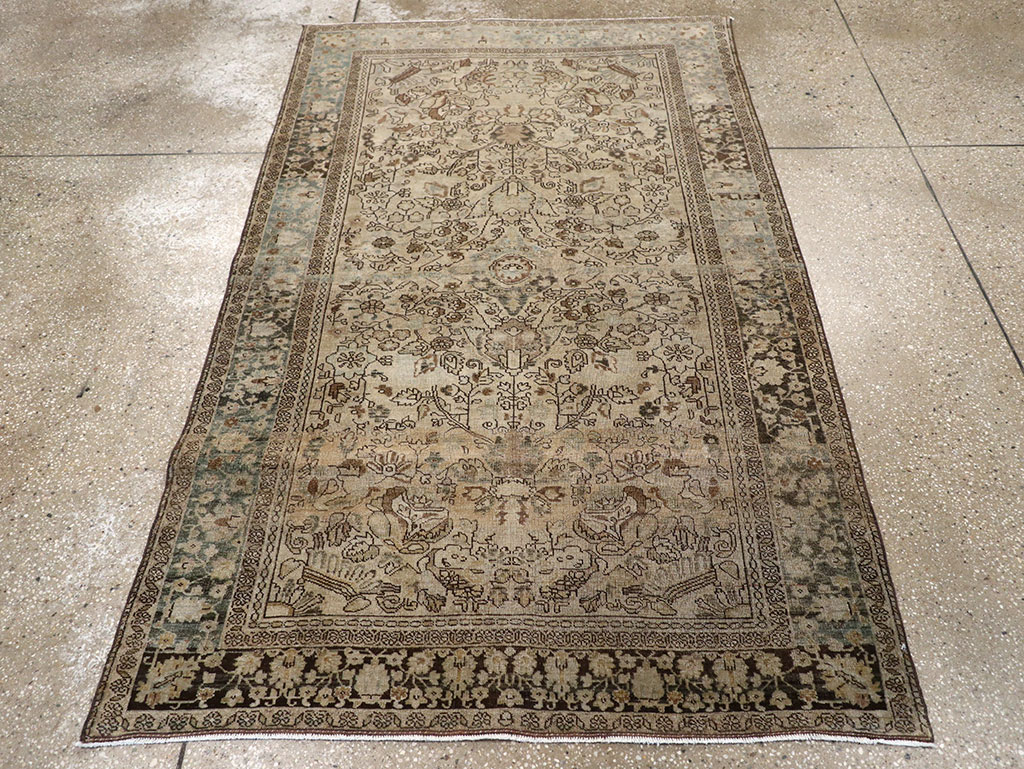 Antiuqe Persian Sarouk Fereghan Rug, No.22979 - Staging