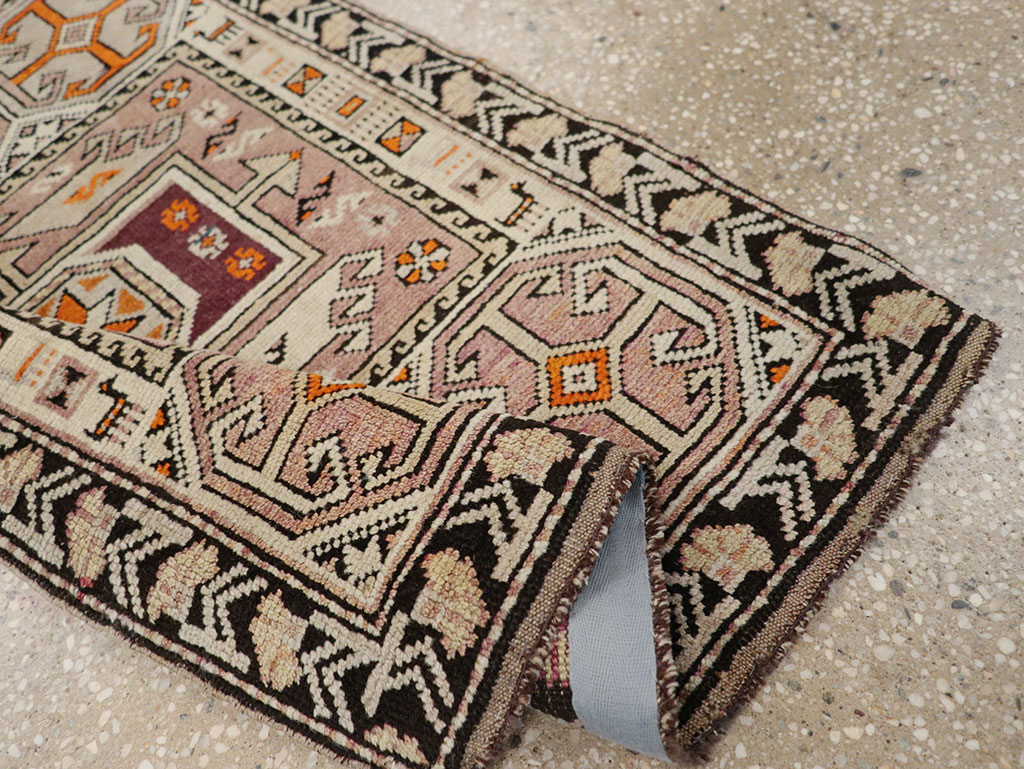 Antique Caucasian Shirvan Rug, No.23132 - Staging