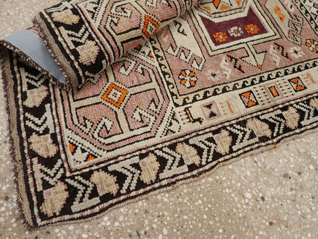 Antique Caucasian Shirvan Rug, No.23132 - Staging
