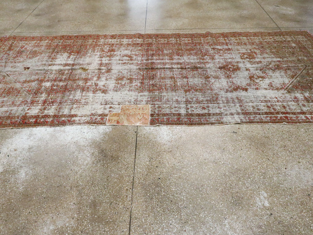 Antique Persian Malayer Gallery Carpet, No.23229 - Staging