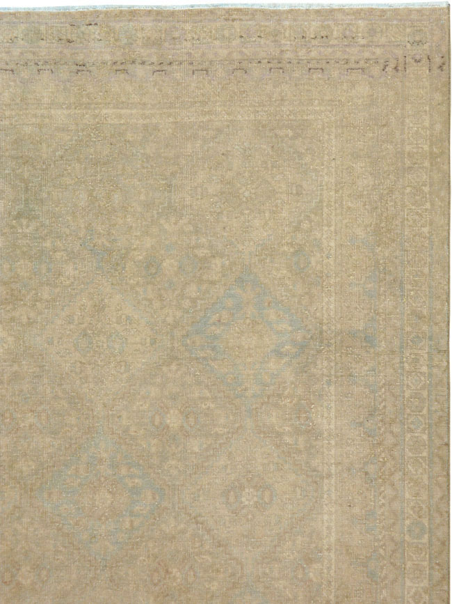Vintage Persian Shiraz Rug, No.23272 - Staging