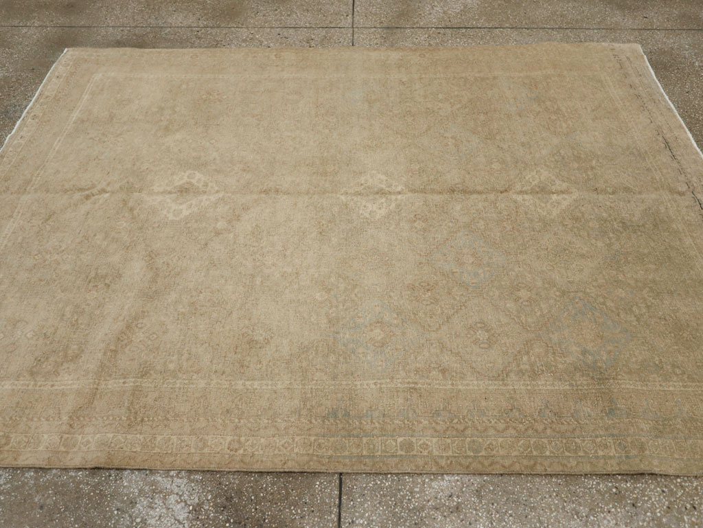 Vintage Persian Shiraz Rug, No.23272 - Staging