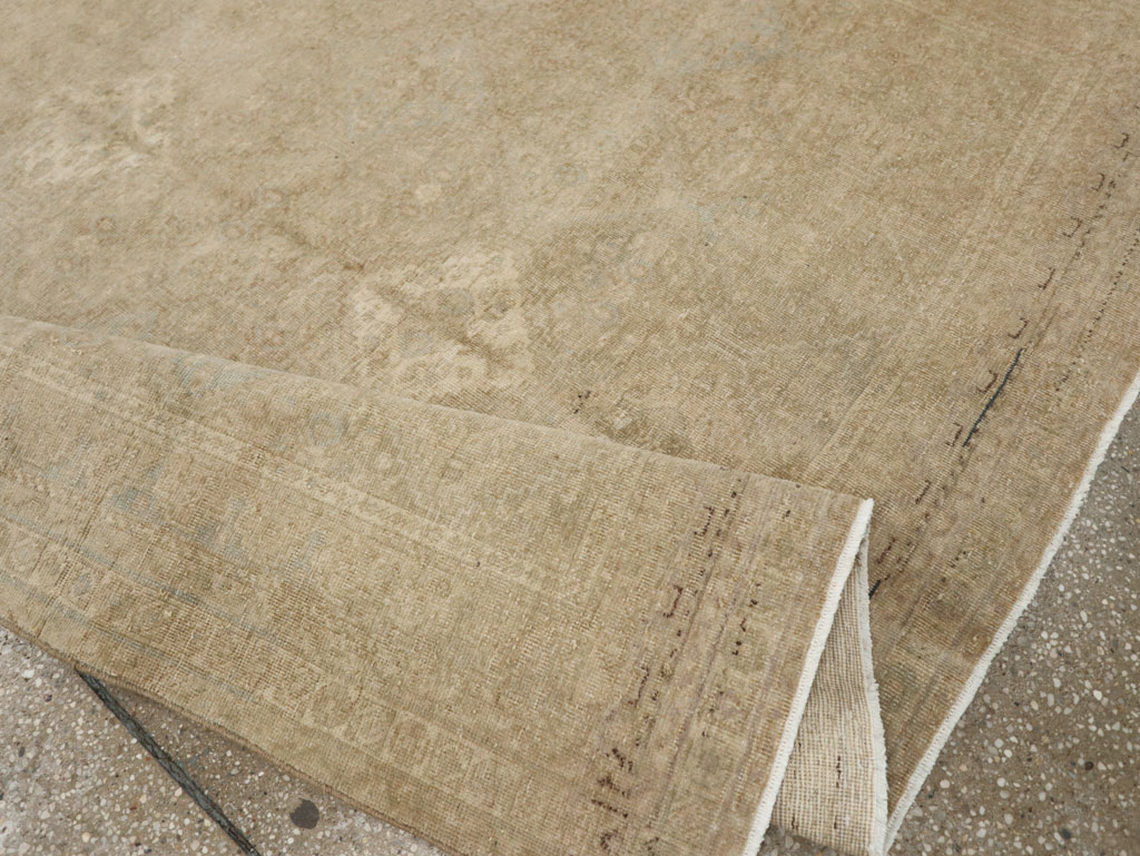 Vintage Persian Shiraz Rug, No.23272 - Staging