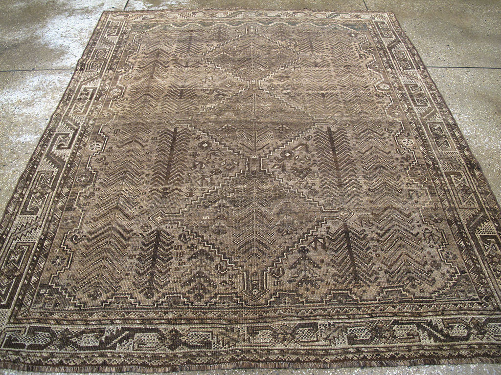 Vintage Shiraz Square Rug, No.23325 - Staging