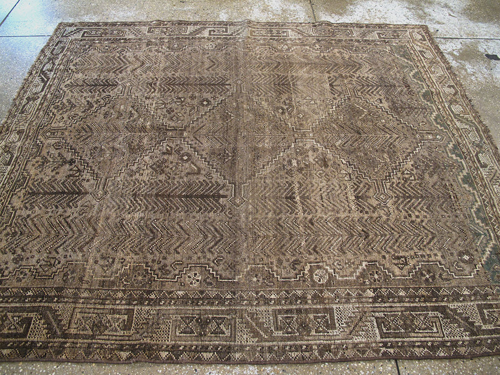 Vintage Shiraz Square Rug, No.23325 - Staging