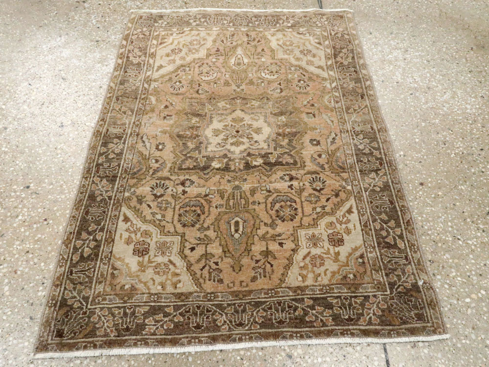 Antique Persian Sarouk Rug, No.23326 - Staging