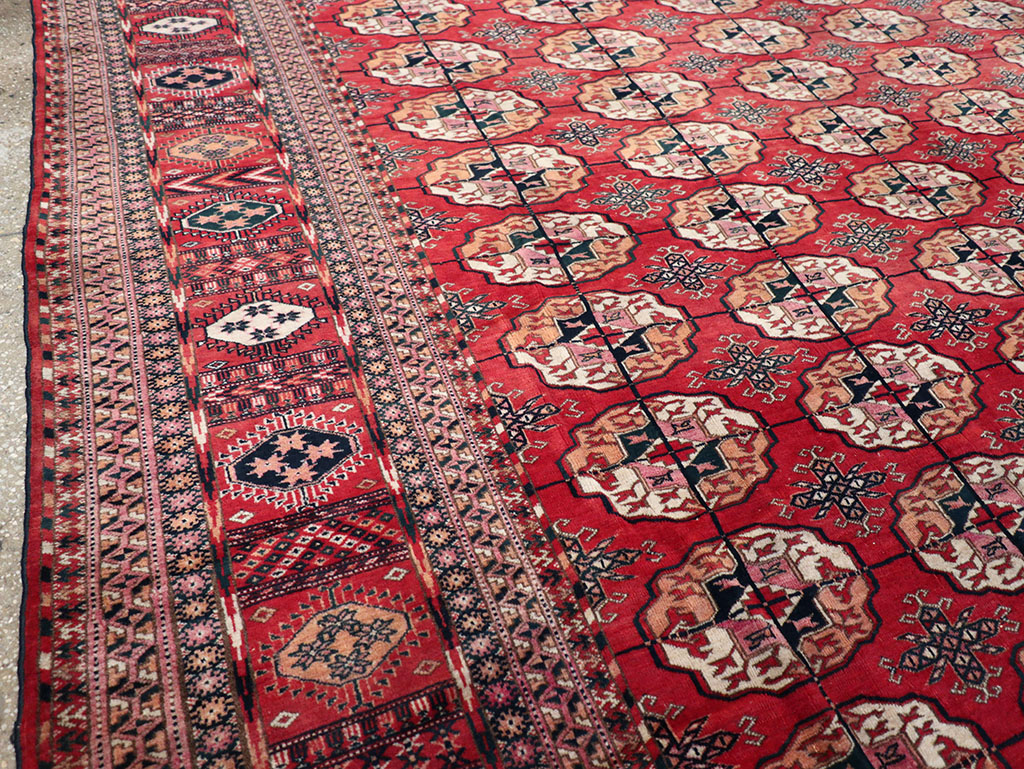 Vintage Central Asian Tekke Rug, No.23341 - Staging
