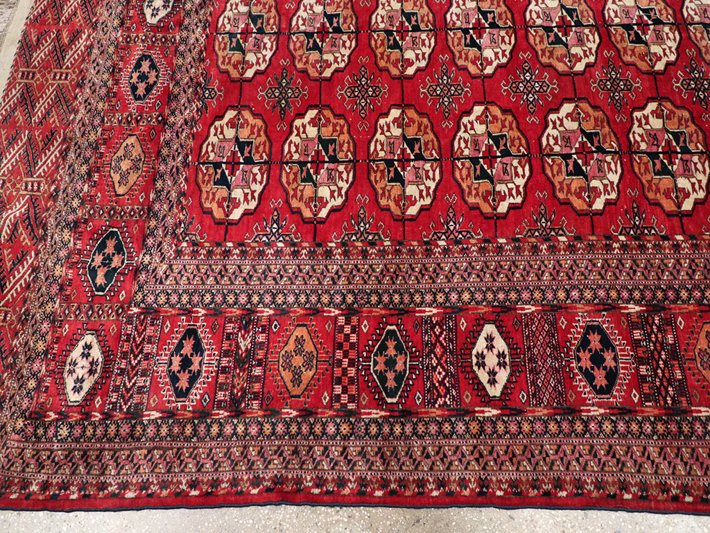 Vintage Central Asian Tekke Rug, No.23341 - Staging