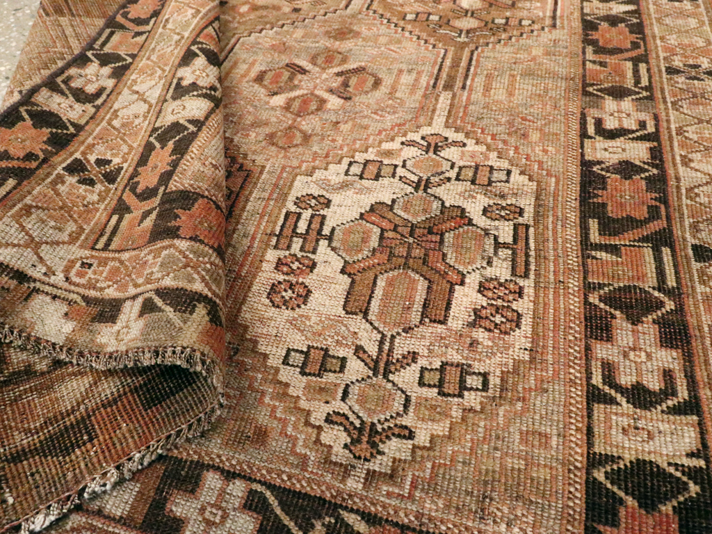 Vintage Persian Shiraz Rug, No.23380 - Staging