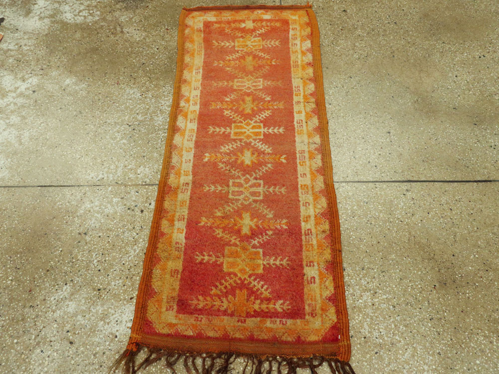 Vintage Moroccan Rug, No.23427 - Staging