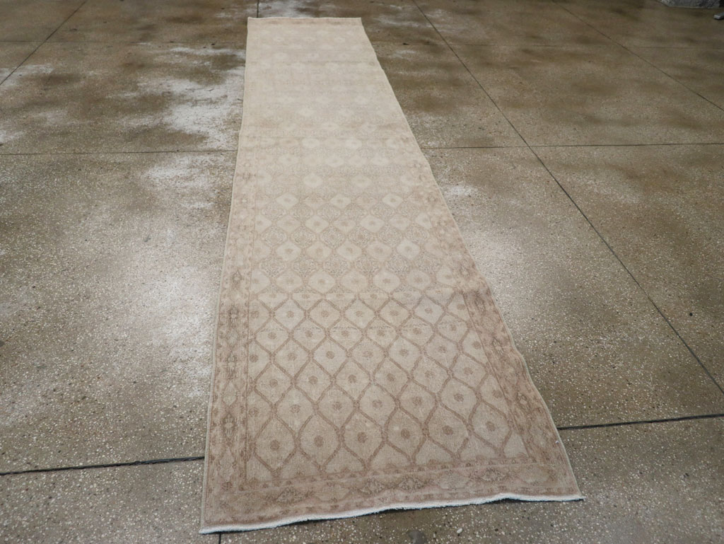 Vintage Persian Mashad Gallery Runner, No.23457 - Staging