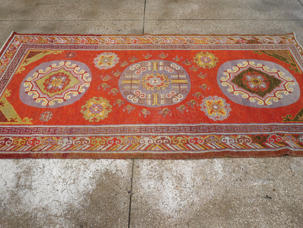 Antique East Turkestan Khotan Rug, No.23461 - Staging