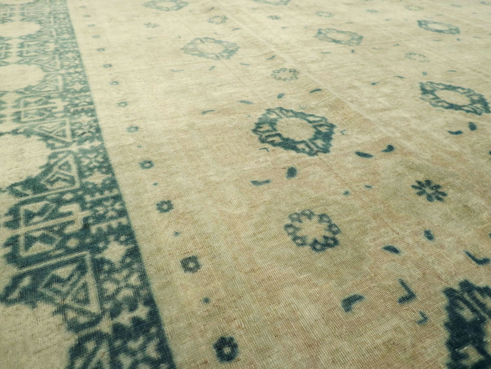 Vintage Persian Tabriz Carpet, No.23476 - Staging