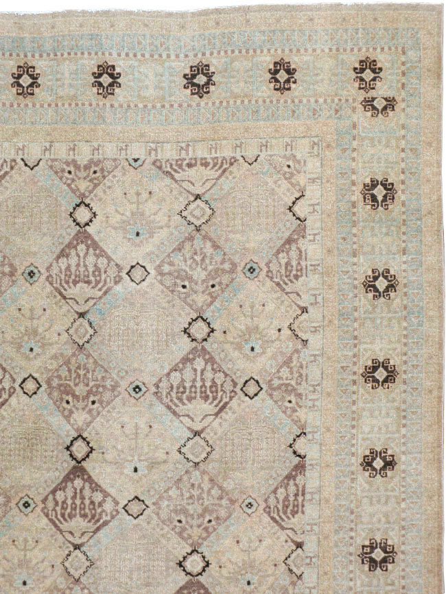 Vintage Persian Kashan Carpet, No.23545 - Staging