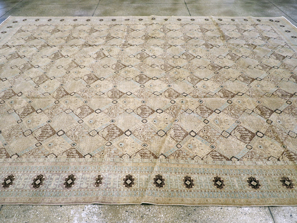 Vintage Persian Kashan Carpet, No.23545 - Staging