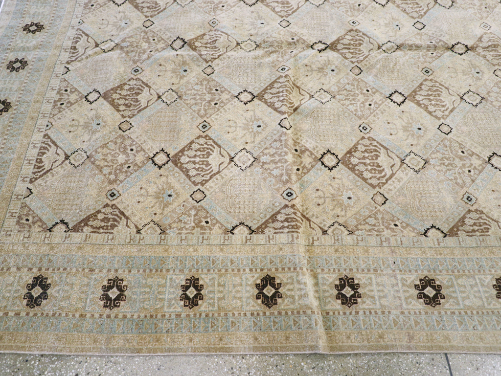 Vintage Persian Kashan Carpet, No.23545 - Staging