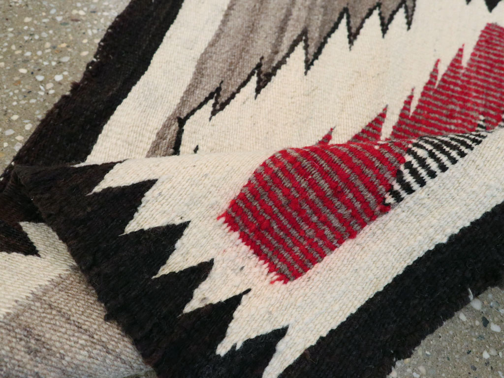 Vintage American Navajo Rug, No.23585 - Staging