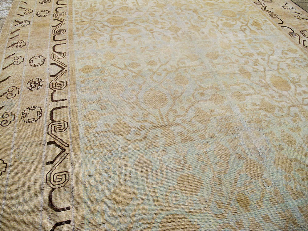 Vintage East Turkestan Khotan Gallery Carpet, No.23621 - Staging