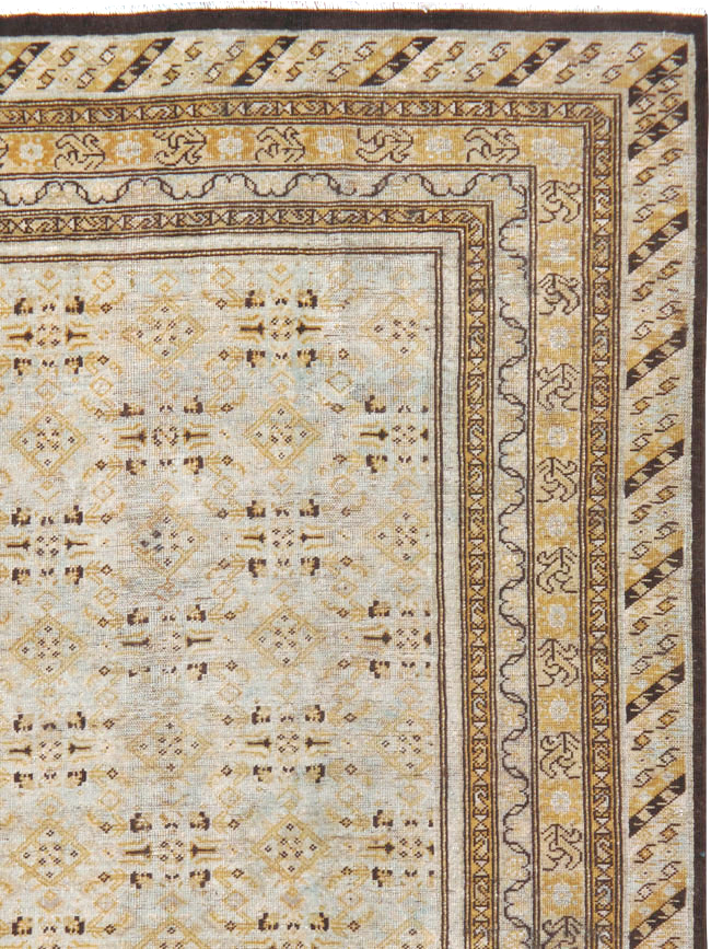 Antique Persian Malayer Carpet, No.23631 - Staging