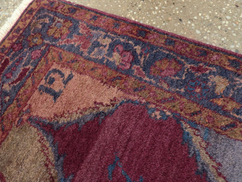 Vintage Persian Kashan Rug, No.23656 - Staging