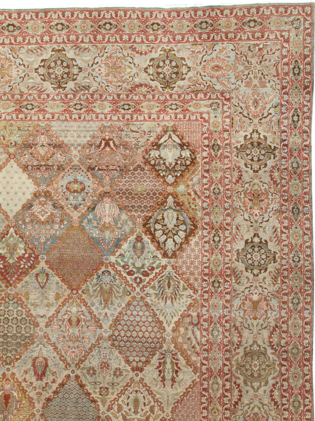 Vintage Persian Qazvin Carpet, No.23657 - Staging