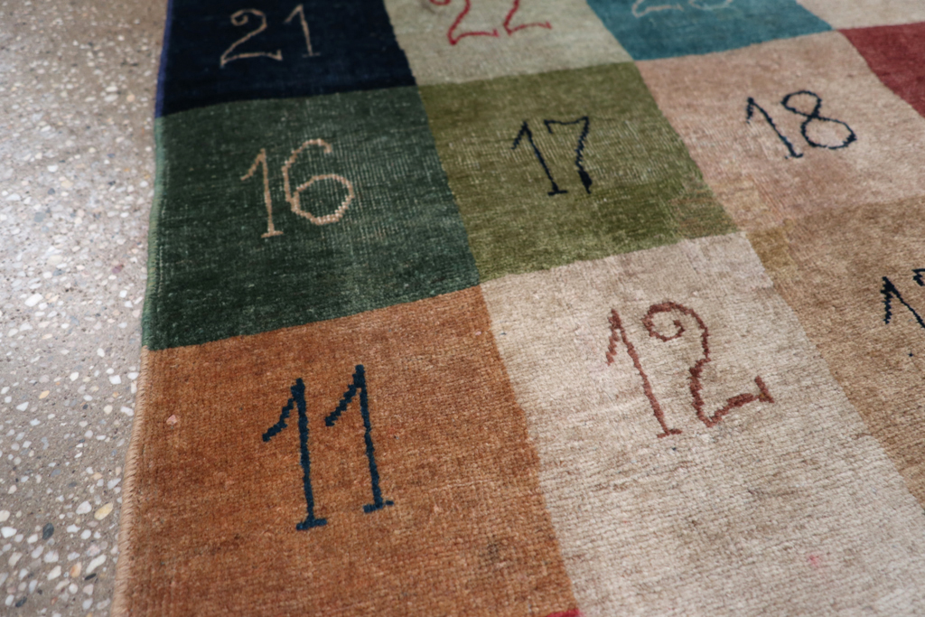 Vintage Persian Tabriz Rug, No.23697 - Staging