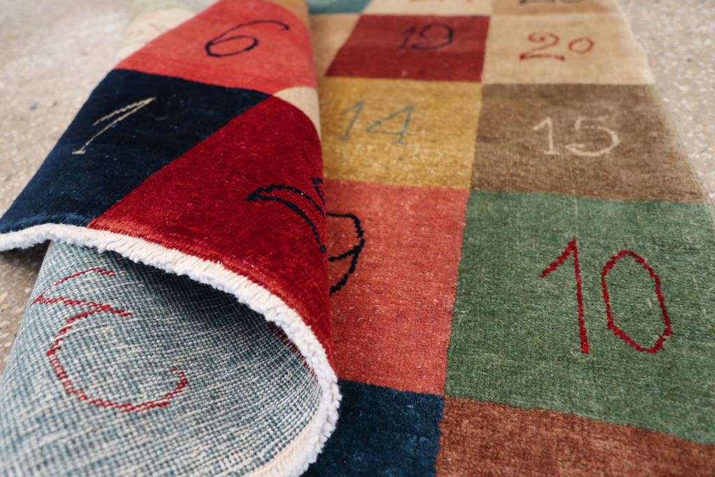 Vintage Persian Tabriz Rug, No.23697 - Staging