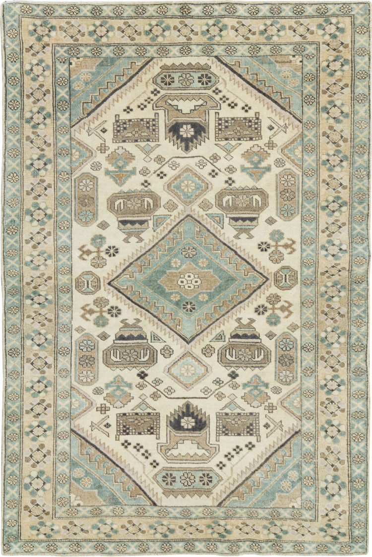 Vintage Persian Ardebil Rug, No.23782 - Staging