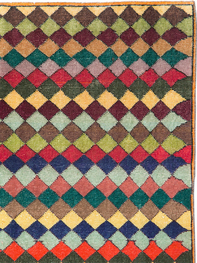 Vintage Turkish Anatolian Accent Rug, No.23825 - Staging