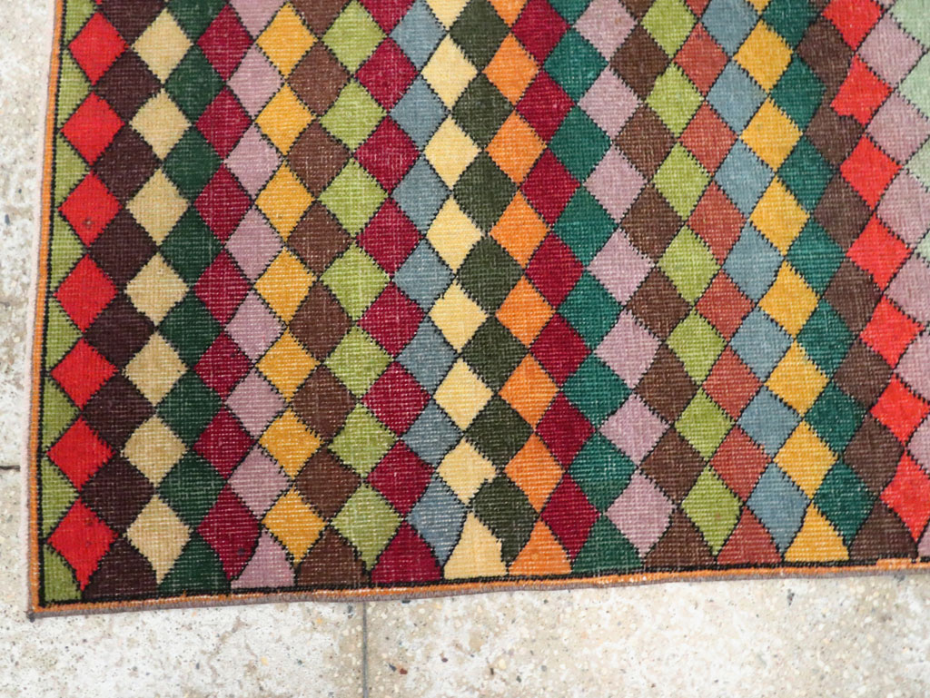 Vintage Turkish Anatolian Accent Rug, No.23825 - Staging