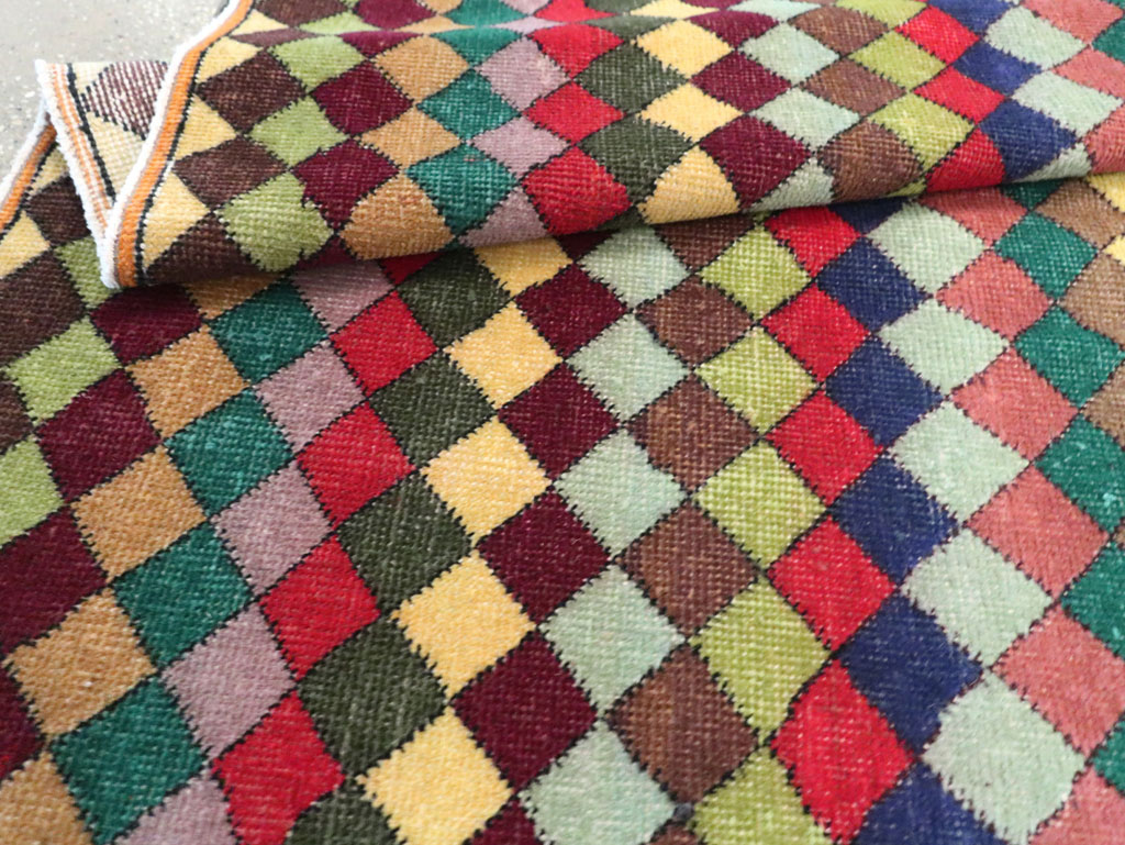 Vintage Turkish Anatolian Accent Rug, No.23825 - Staging