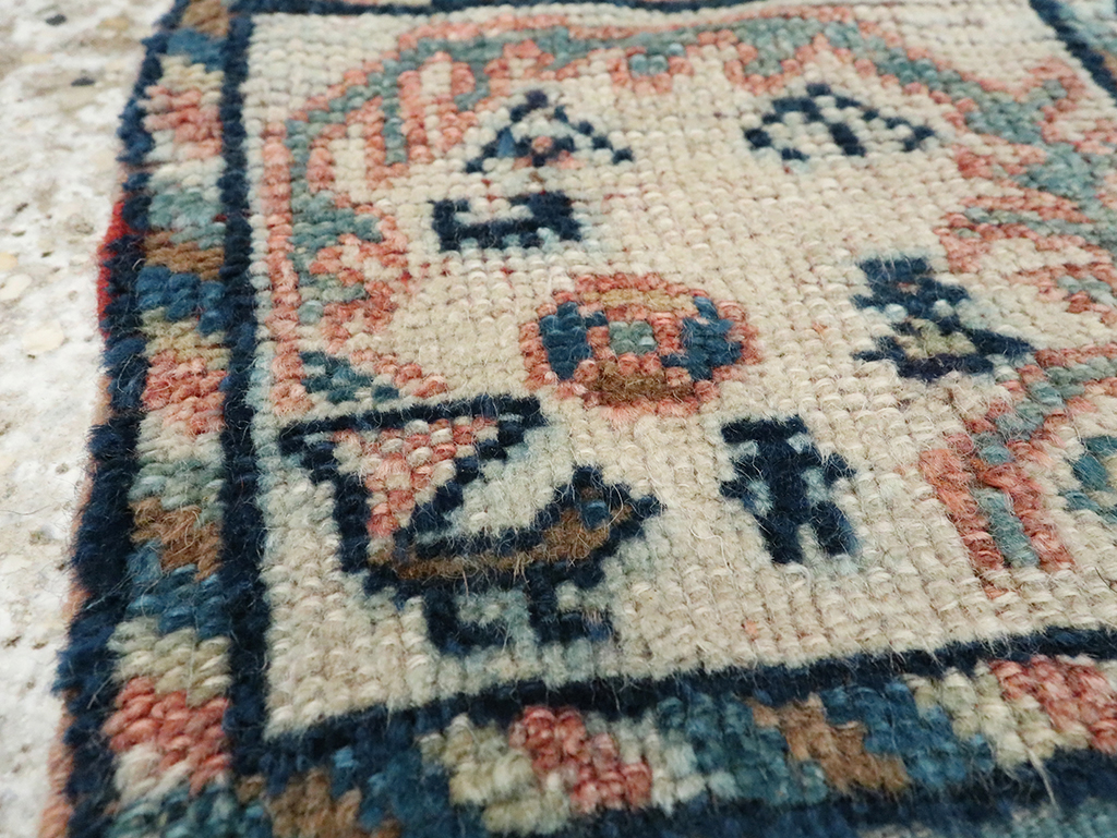 Vintage Persian Qashqai Rug, No.23947 - Staging