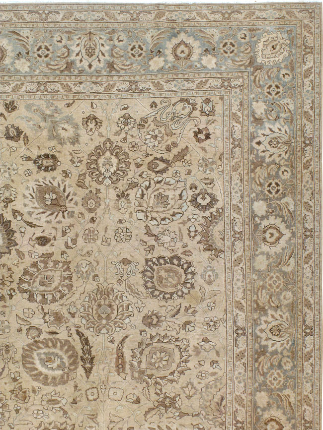 Antique Persian Tabriz Carpet, No.23968 - Staging