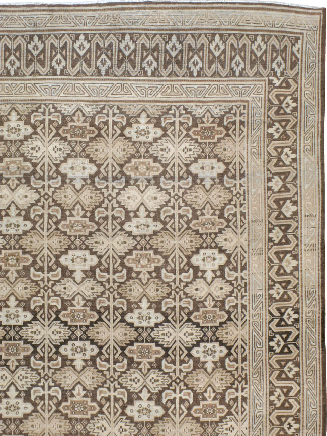 Vintage Persian Mashad Carpet, No.24004 - Staging