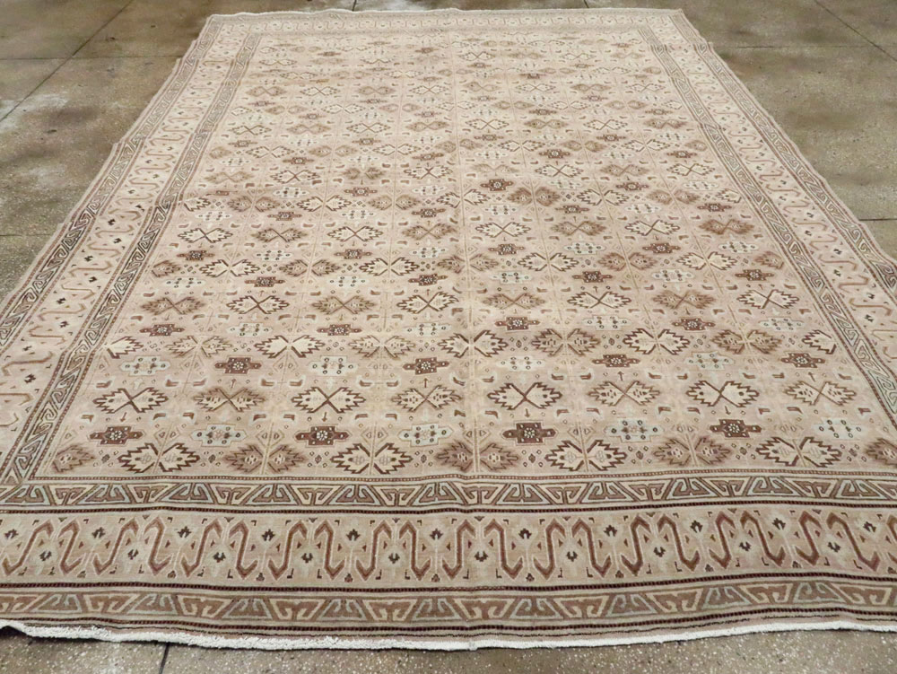 Vintage Persian Mashad Carpet, No.24005 - Staging