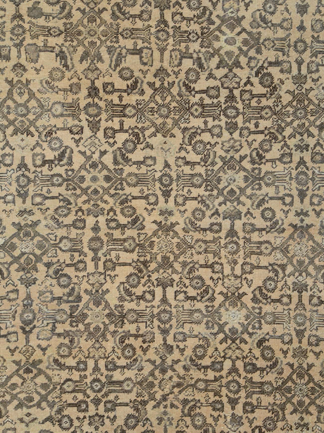 Antique Perisan Mahal Carpet, No.24017 - Staging